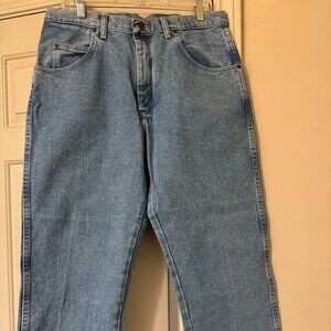 Wrangler Rugged Wear® Classic Fit Jean in Rough Wash
